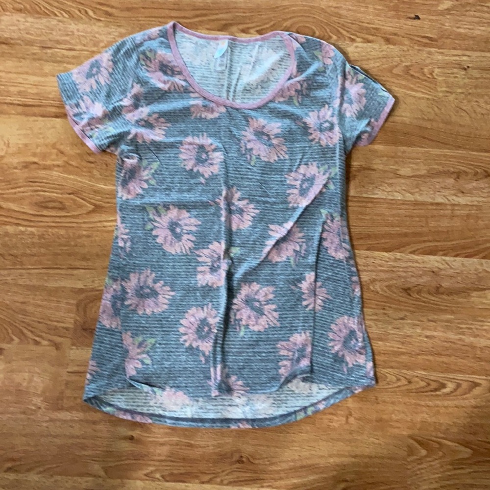Lularoe T-Shirt